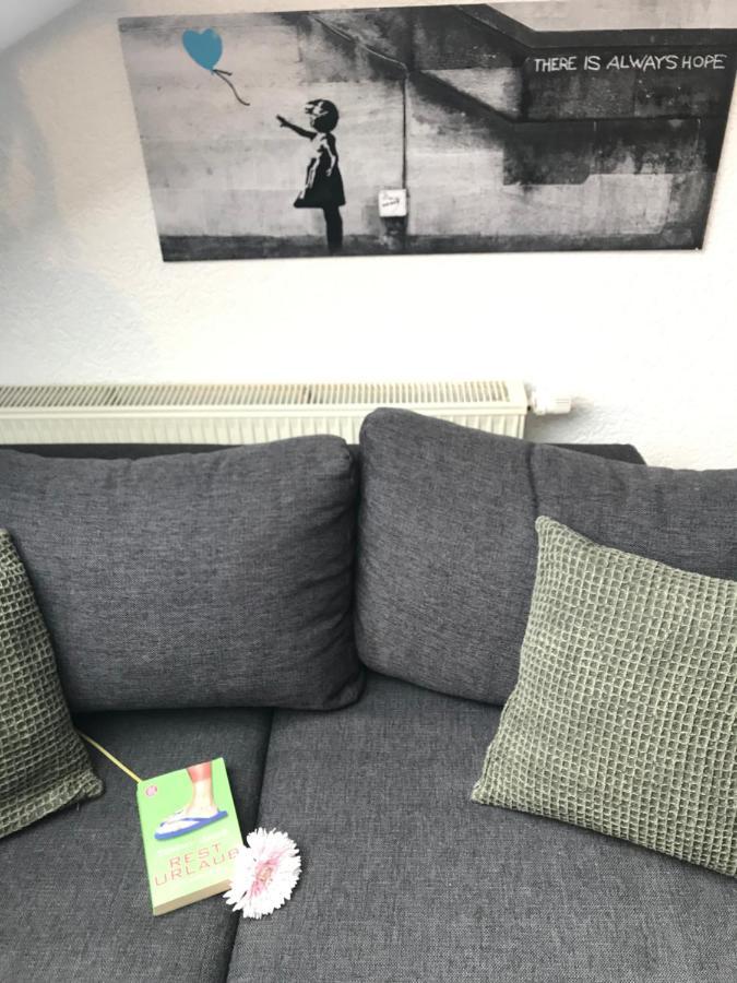 Ue Villa 4 Zimmer Хиршайд Екстериор снимка