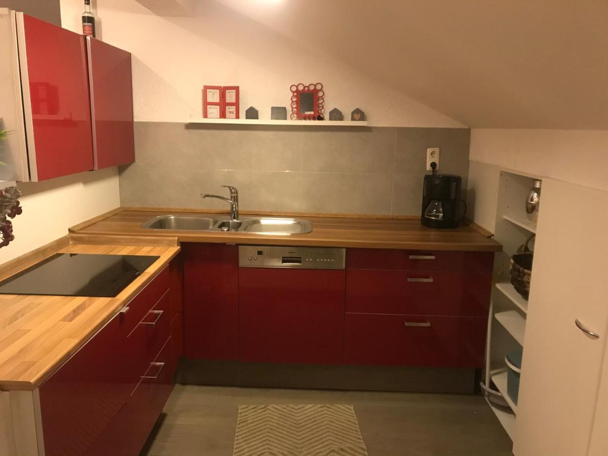 Ue Villa 4 Zimmer Хиршайд Екстериор снимка