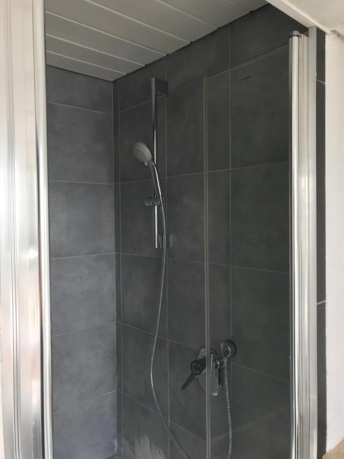Ue Villa 4 Zimmer Хиршайд Екстериор снимка